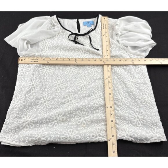 CeCe Womens Sheer Sleeve Embroidered Top With Bow Detail L - Picture 4 of 6